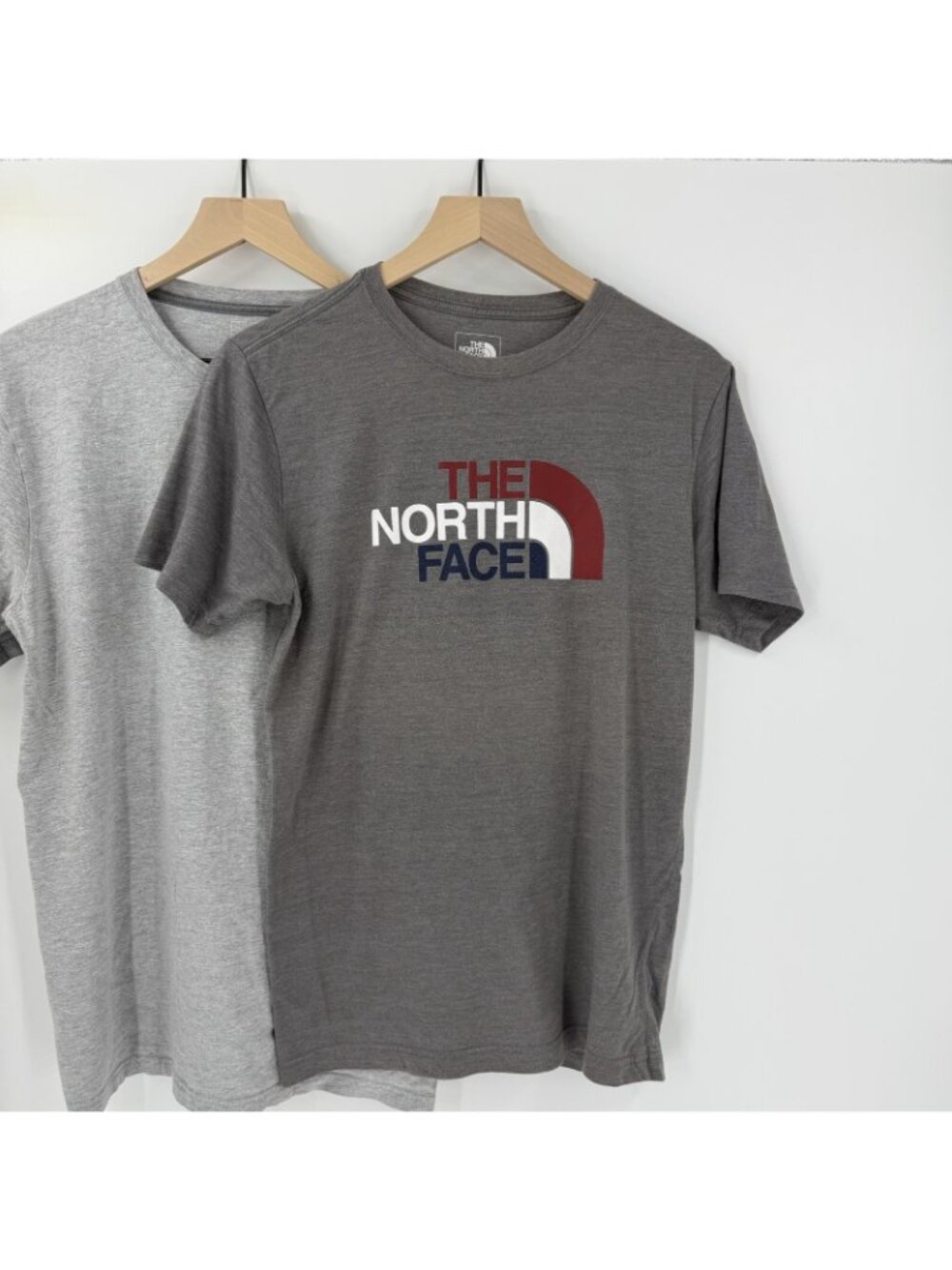 Bundle of 5 Men's The North Face Logo T-Shirts Size M Slim & Classic Fit - Picture 11 of 15